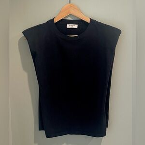 Aritzia Babaton Shoulder Pad T-Shirt Size‎ Small